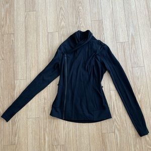 Lululemon double zipper long sleeve. EUC!